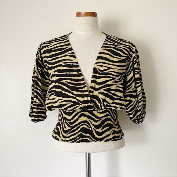 Faithful The Brand Oma Top in Zebra print cropped top size 6 preowned - Picture 1 of 5